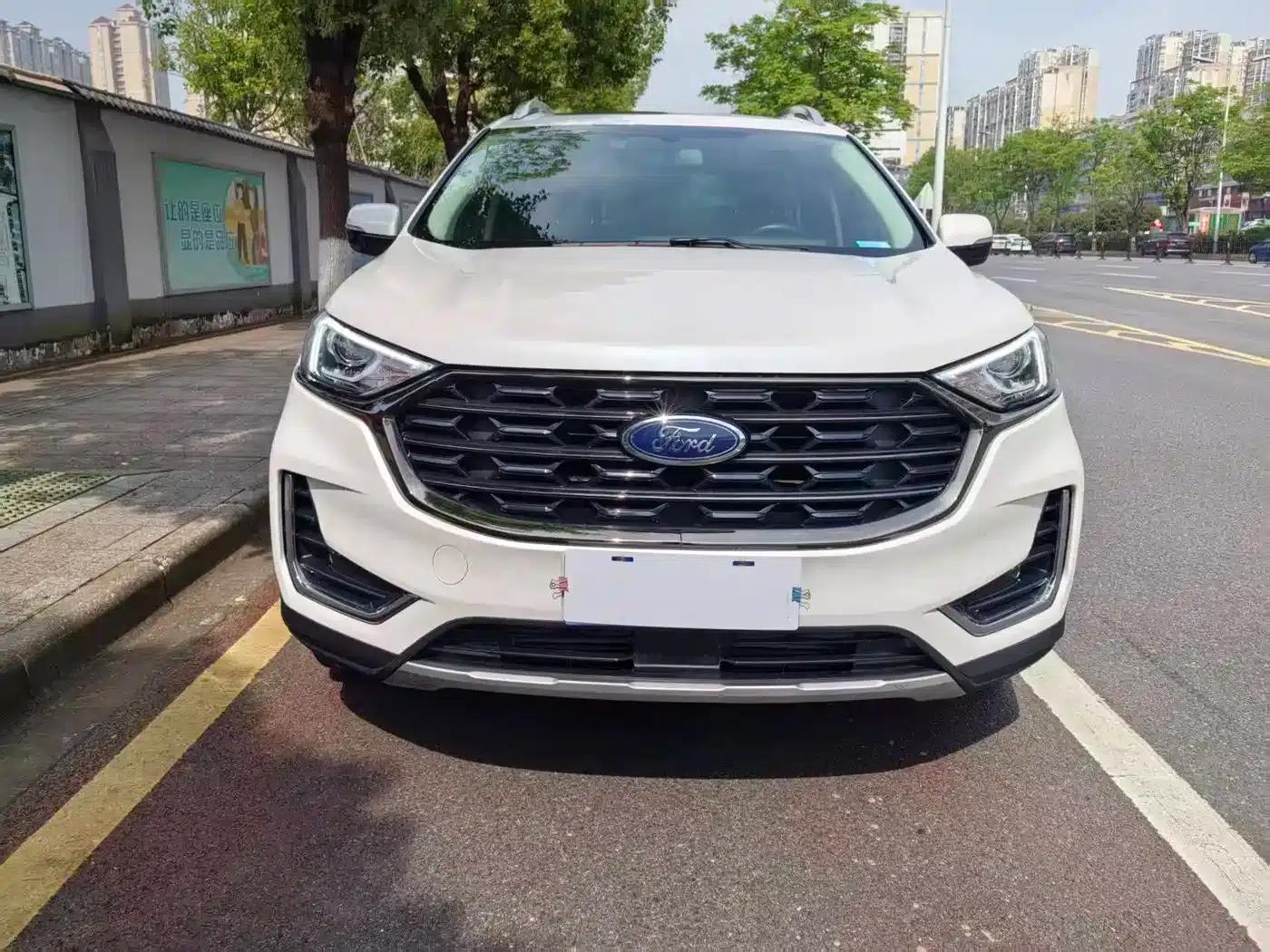 Edge 2021 PLUS EcoBoost 245 2WD Platinum Edition 5-seater — миниатюра 1