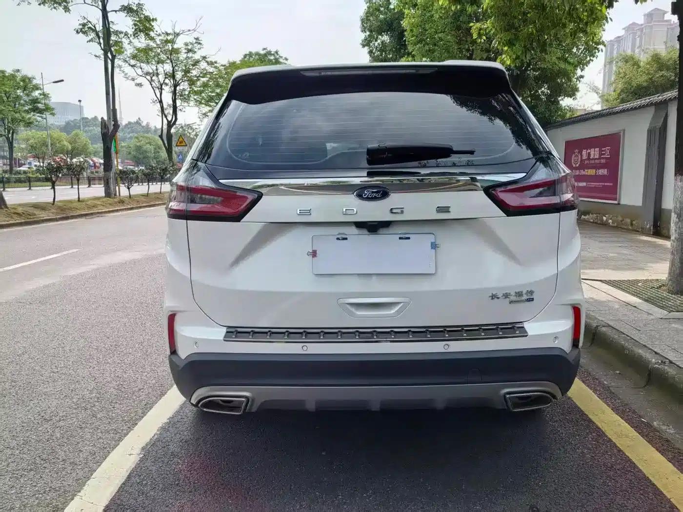 Edge 2021 PLUS EcoBoost 245 2WD Platinum Edition 5-seater — миниатюра 5