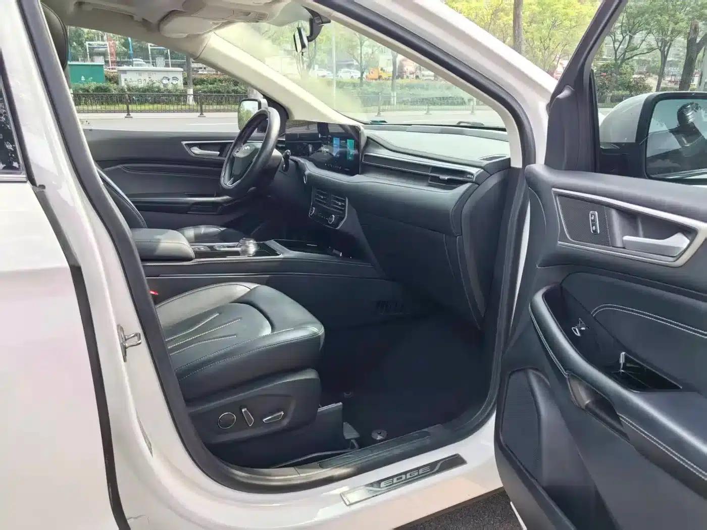 Edge 2021 PLUS EcoBoost 245 2WD Platinum Edition 5-seater — миниатюра 7