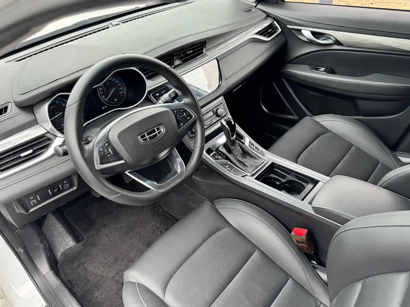 Geely Emgrand 2019 Leading Edition 1.5L CVT Luxury Model (National V Emission Standard) — миниатюра 4