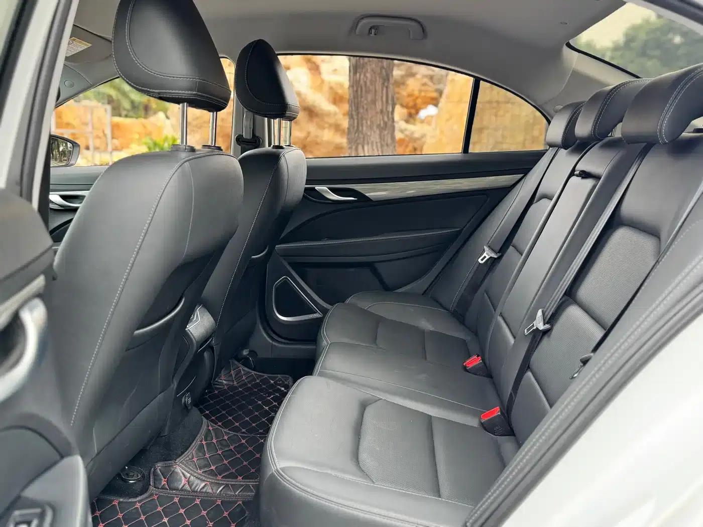 Geely Emgrand 2019 Leading Edition 1.5L CVT Luxury Model (National V Emission Standard) — миниатюра 5
