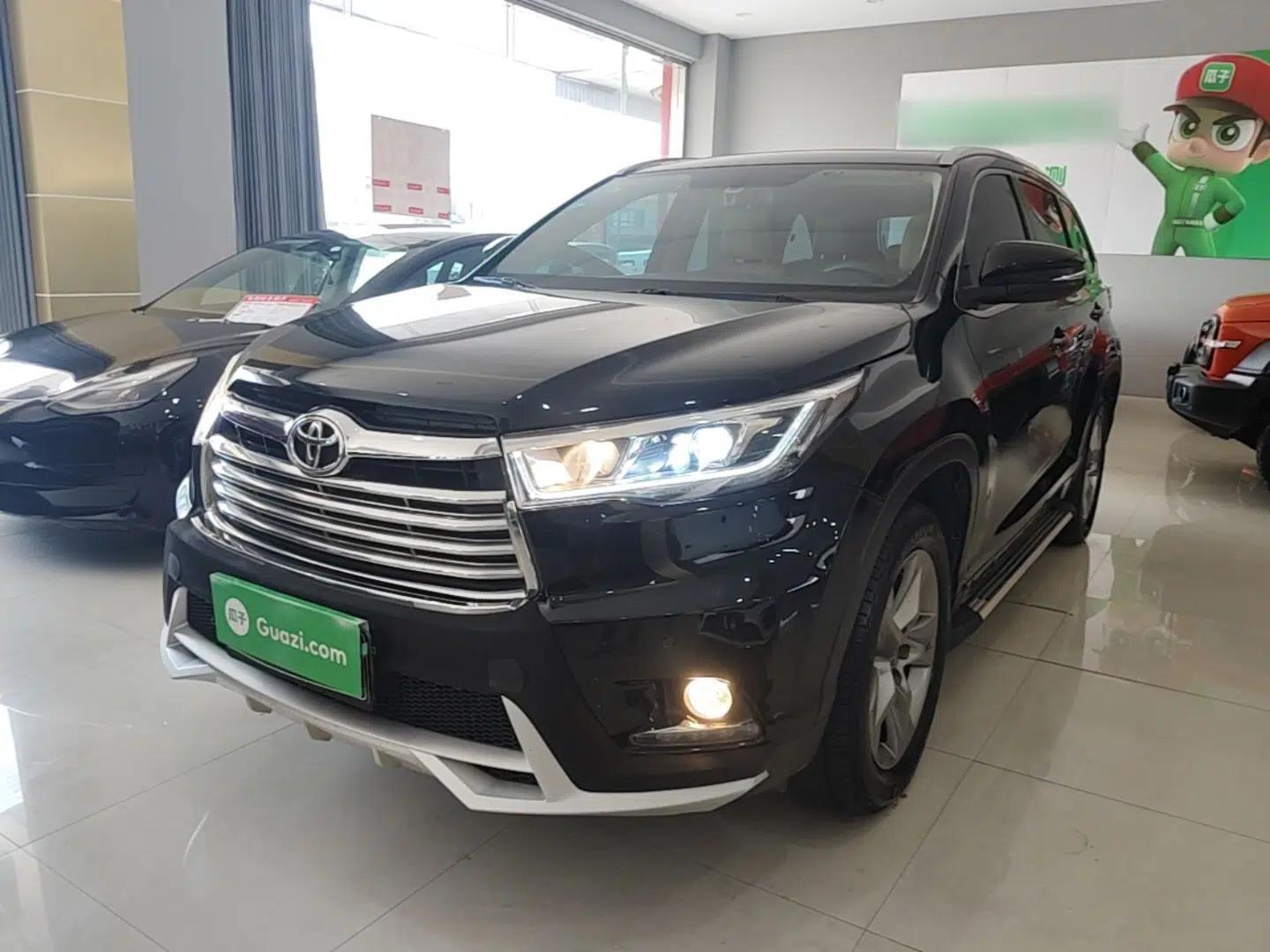 Toyota Highlander 2017 2.0T Two-Wheel Drive Luxury Edition 7 Seats — миниатюра 1