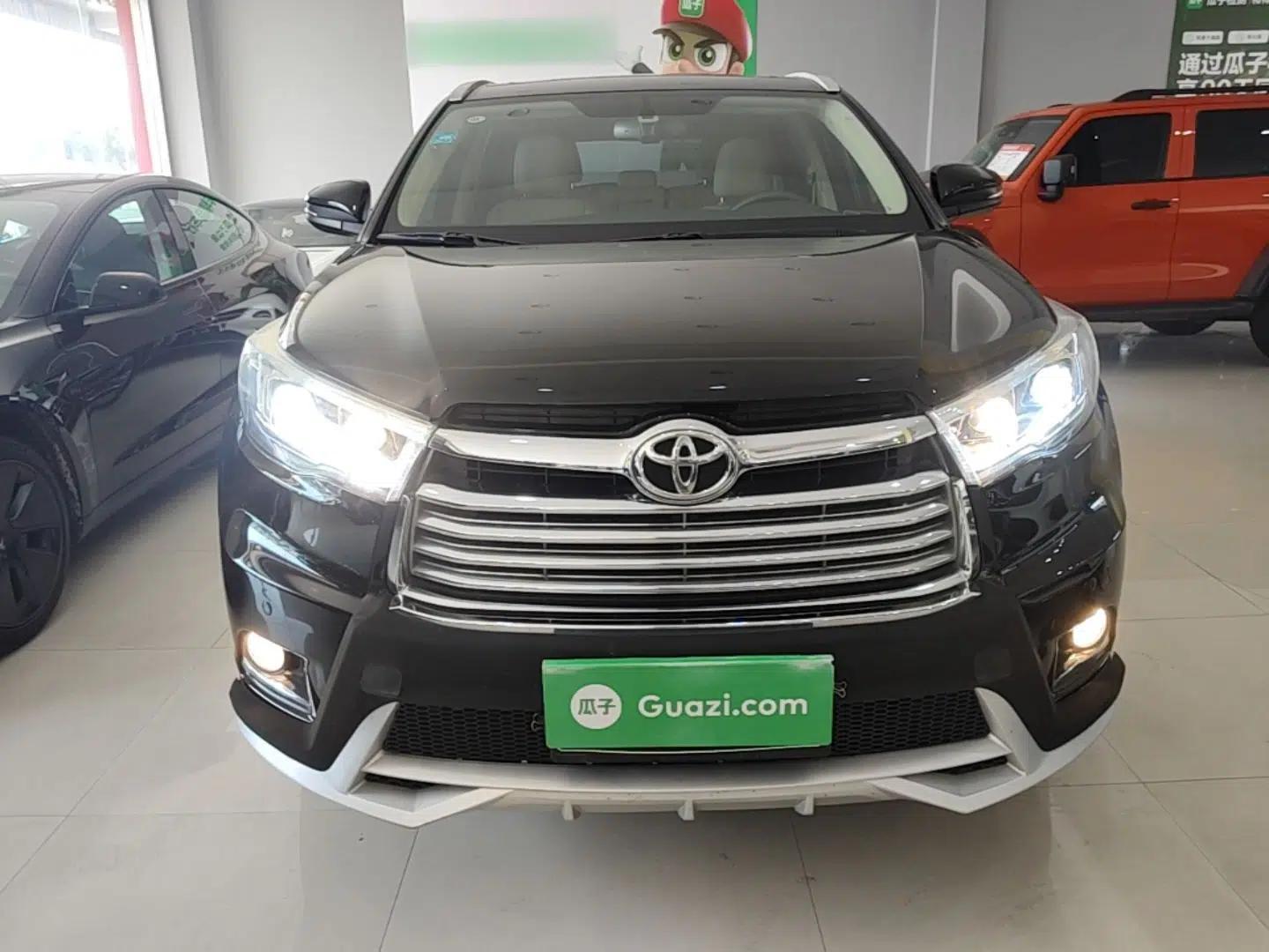 Toyota Highlander 2017 2.0T Two-Wheel Drive Luxury Edition 7 Seats — миниатюра 2