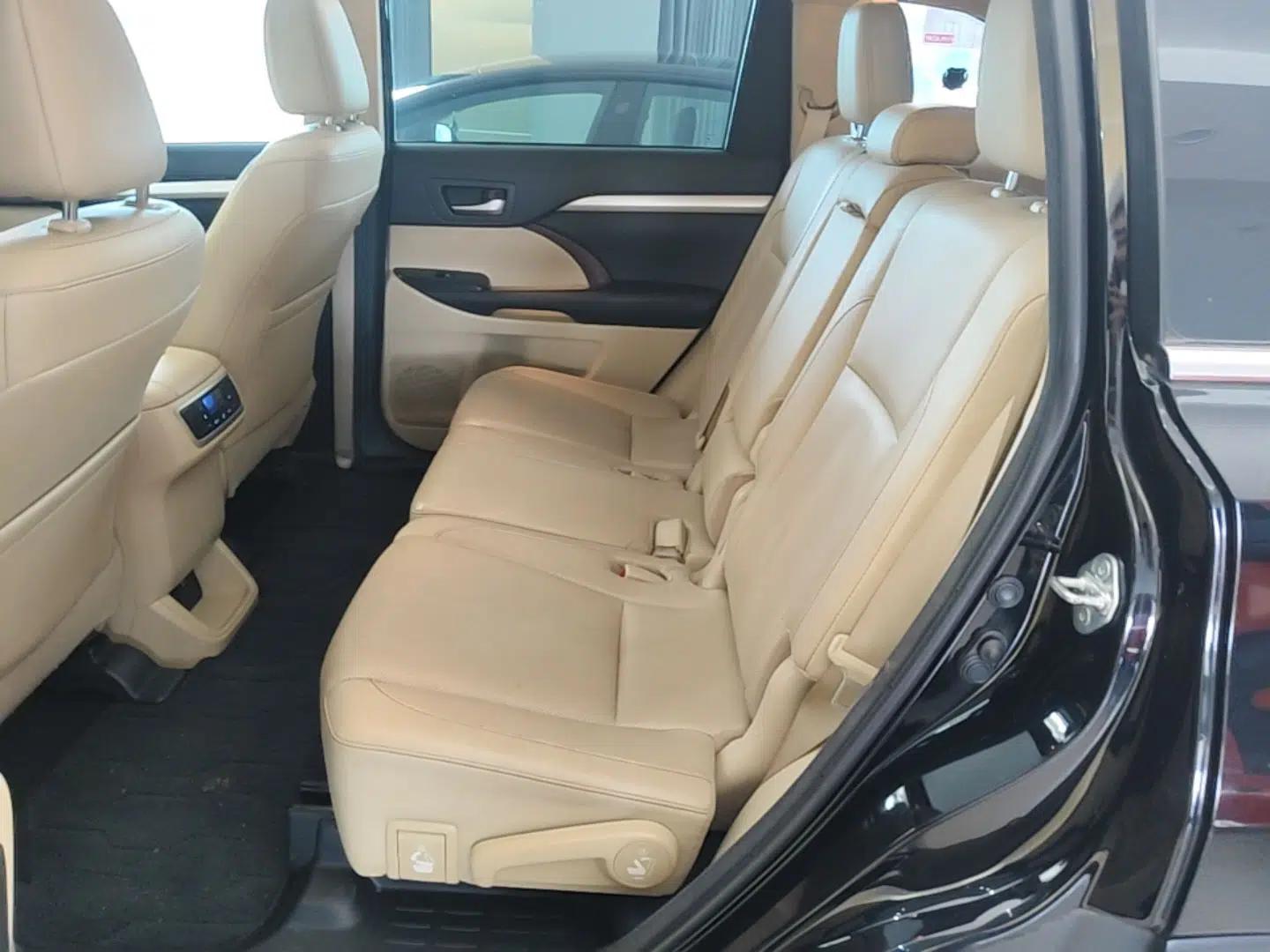 Toyota Highlander 2017 2.0T Two-Wheel Drive Luxury Edition 7 Seats — миниатюра 20