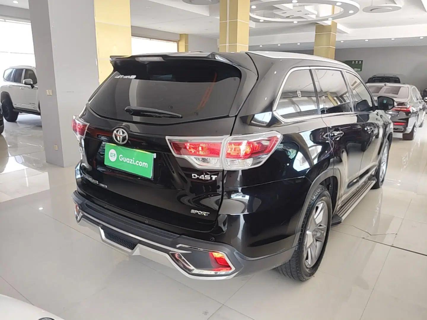 Toyota Highlander 2017 2.0T Two-Wheel Drive Luxury Edition 7 Seats — миниатюра 6