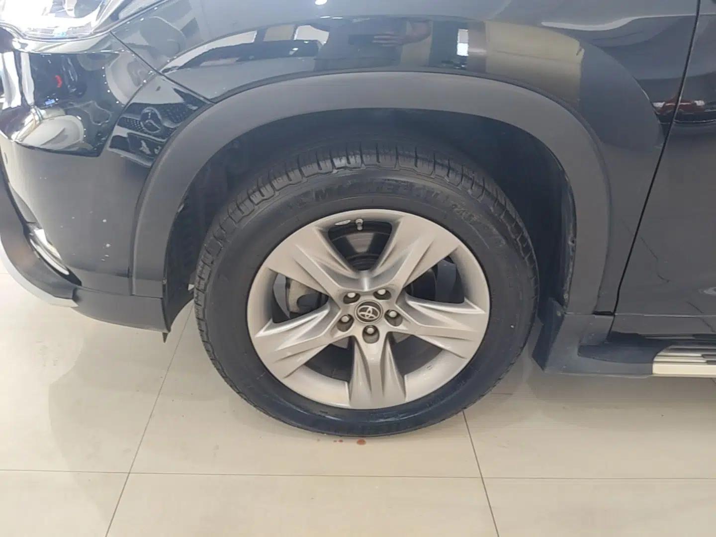 Toyota Highlander 2017 2.0T Two-Wheel Drive Luxury Edition 7 Seats — миниатюра 8