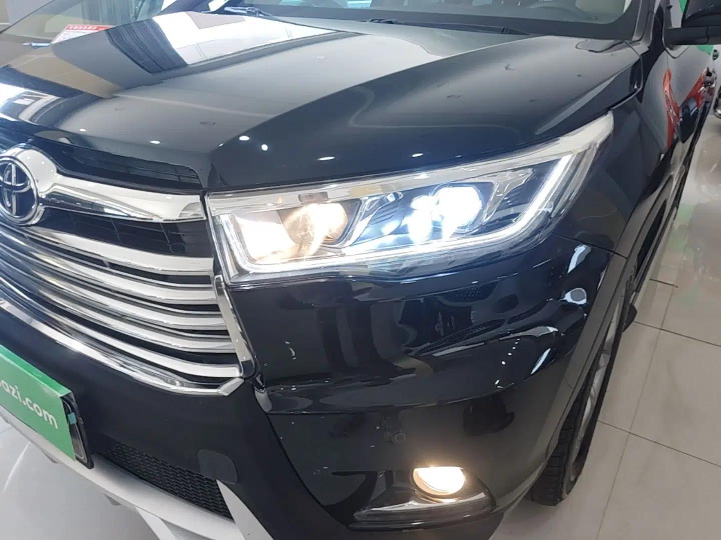 Toyota Highlander 2017 2.0T Two-Wheel Drive Luxury Edition 7 Seats — миниатюра 9