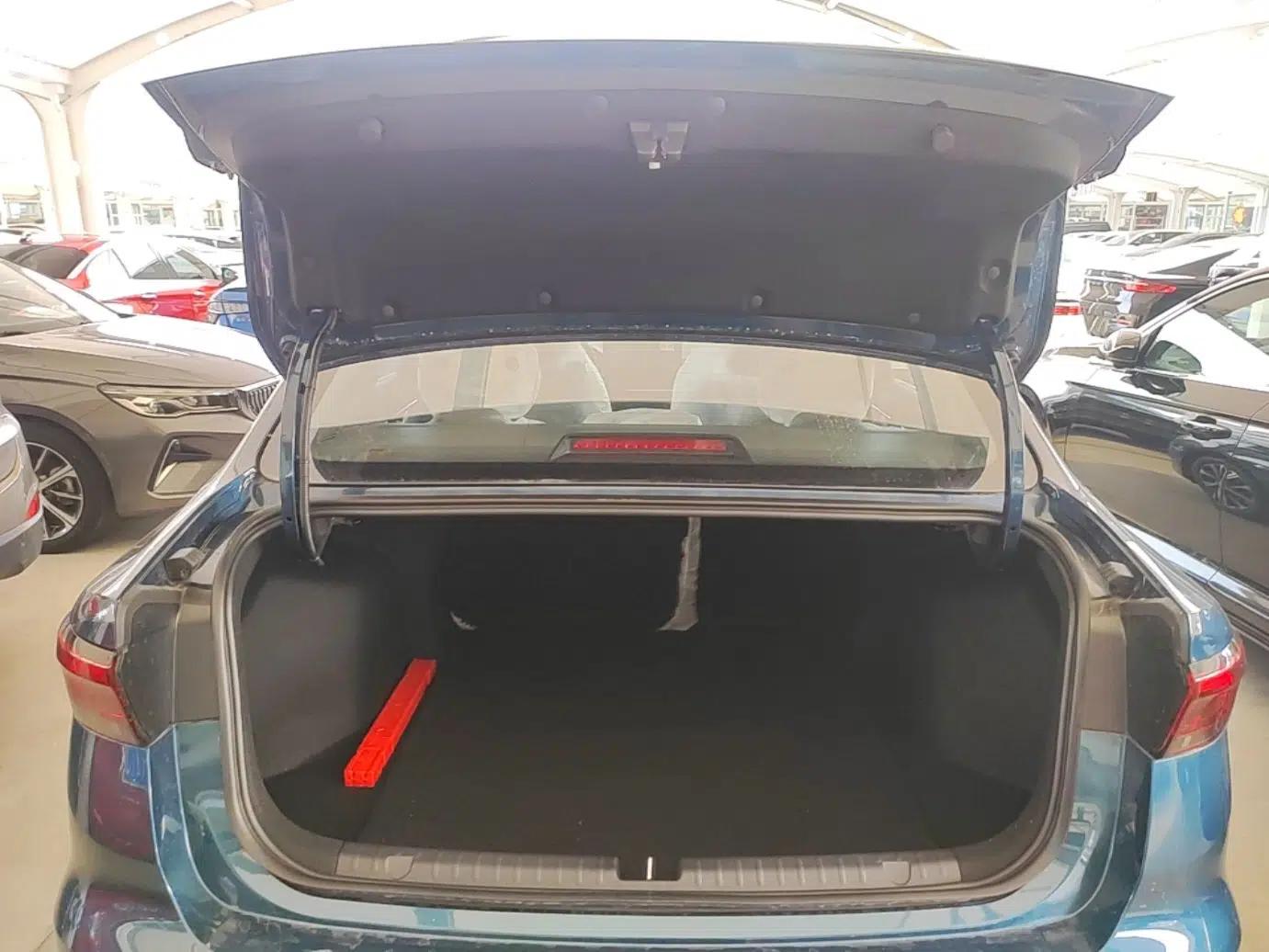 Geely Auto Emgrand 2026 Model 4th Generation 4 Millionth Anniversary Edition 1.5L CVT Feiyue Edition — миниатюра 22