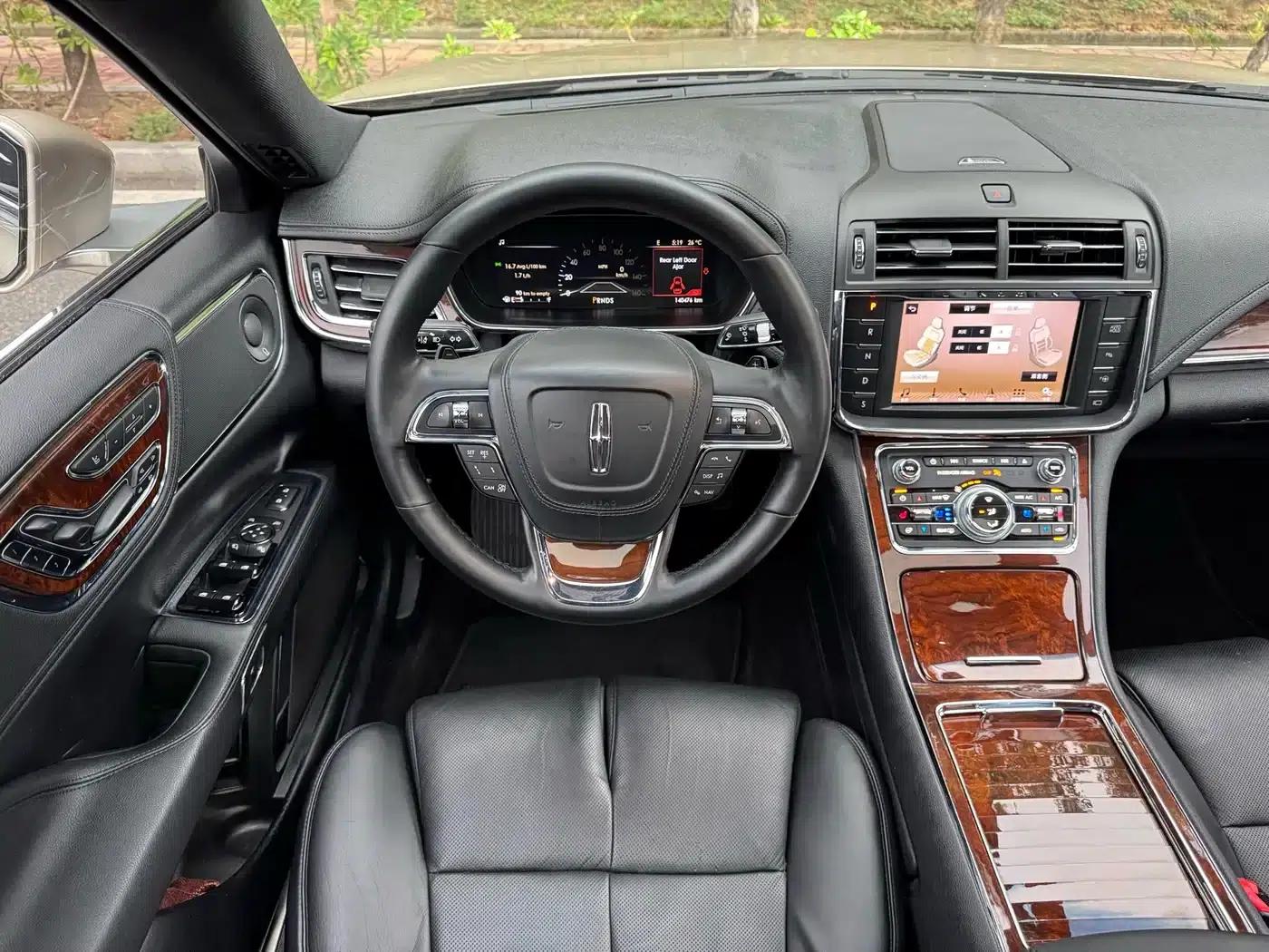 Lincoln Continental 2017 3.0T AWD Reserve — миниатюра 23