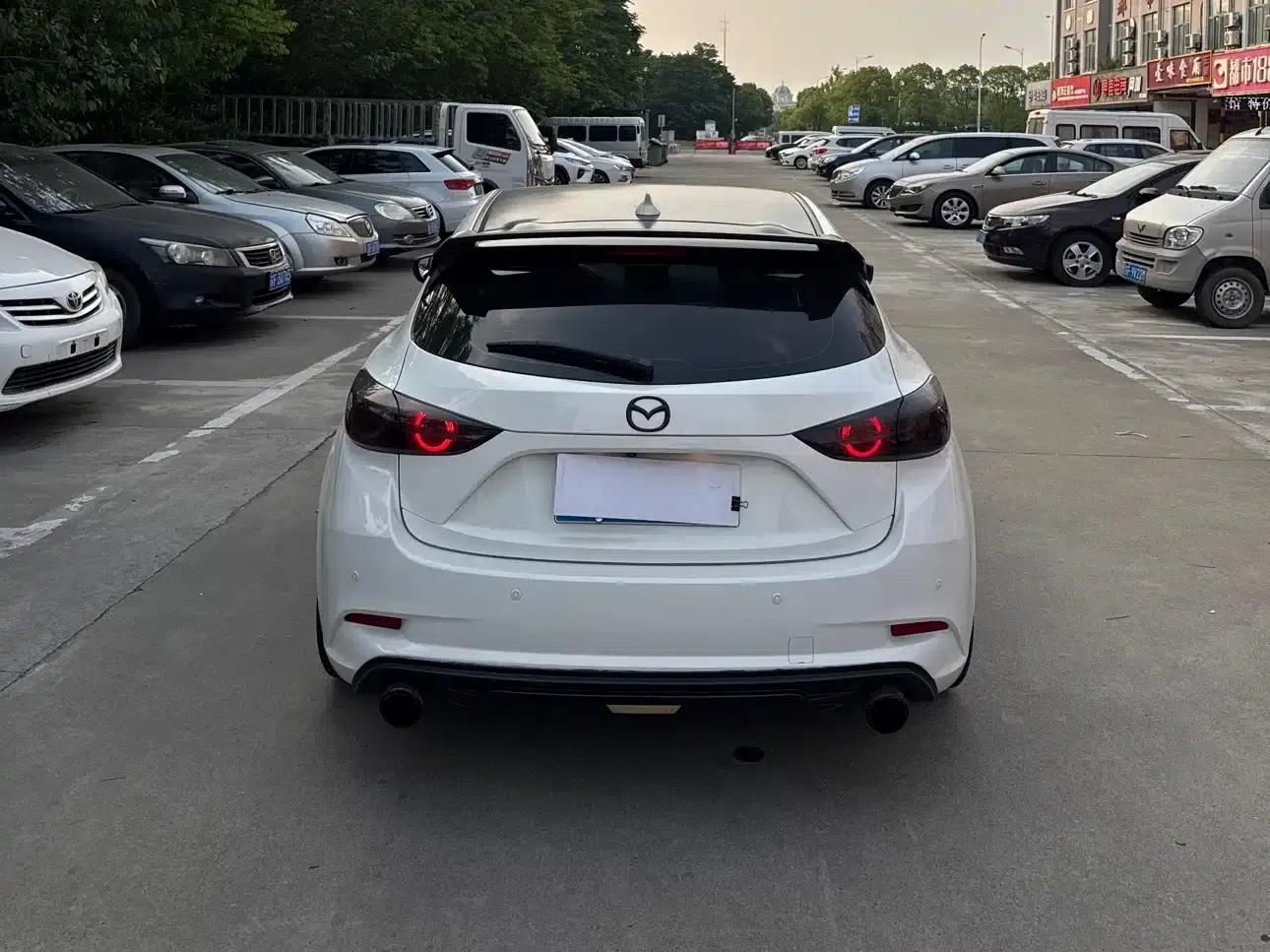 Mazda3 Axela 2017 Hatchback 1.5L Automatic Luxury Model (China V Emission Standard) — миниатюра 3