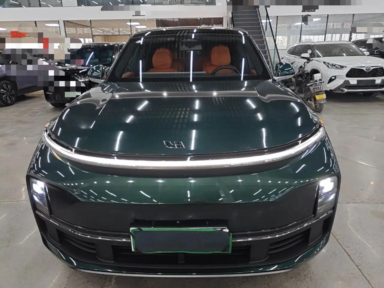 Li Auto L8 2023 Pro Model — миниатюра 2