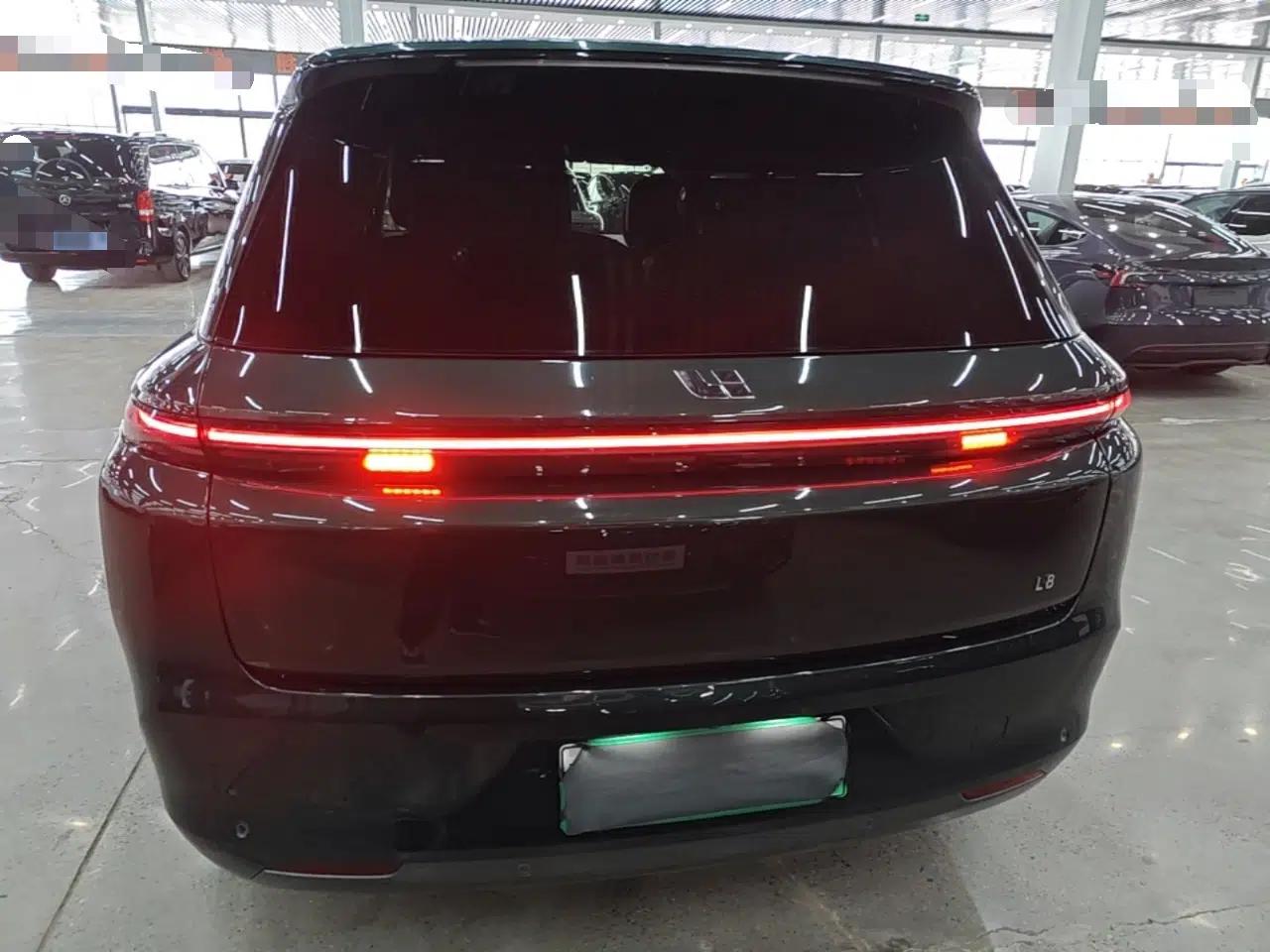 Li Auto L8 2023 Pro Model — миниатюра 5