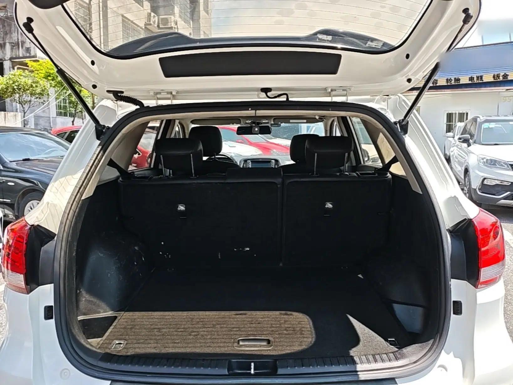 Kia KX3 2019 1.6L Automatic Fashion Sunroof Edition — миниатюра 22
