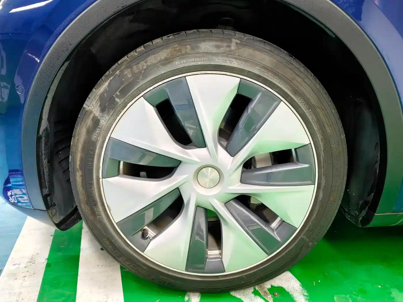 Model Y 2021 Long Range All-Wheel Drive — миниатюра 3