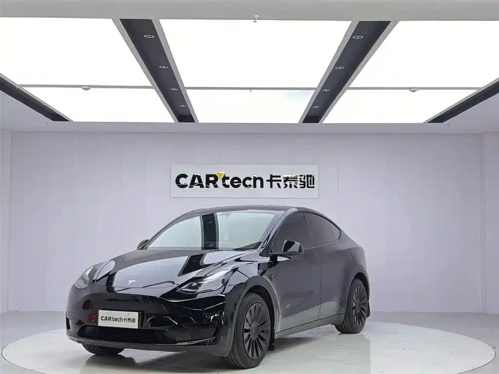 Model Y 2023 Rear-Wheel Drive — миниатюра 1
