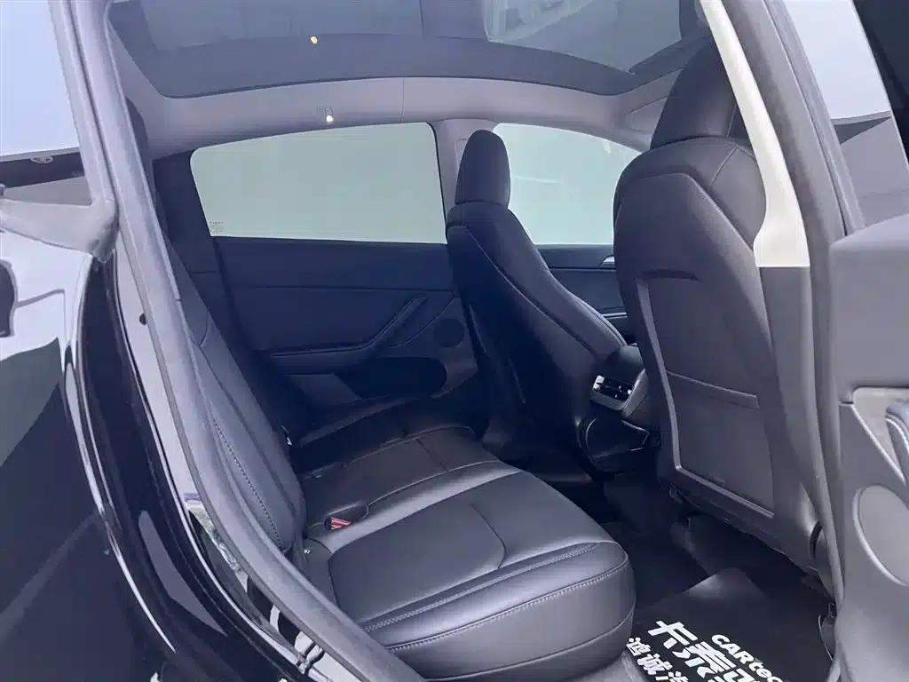 Model Y 2023 Rear-Wheel Drive — миниатюра 18