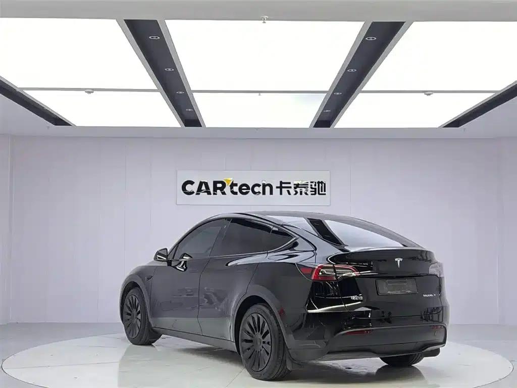 Model Y 2023 Rear-Wheel Drive — миниатюра 3