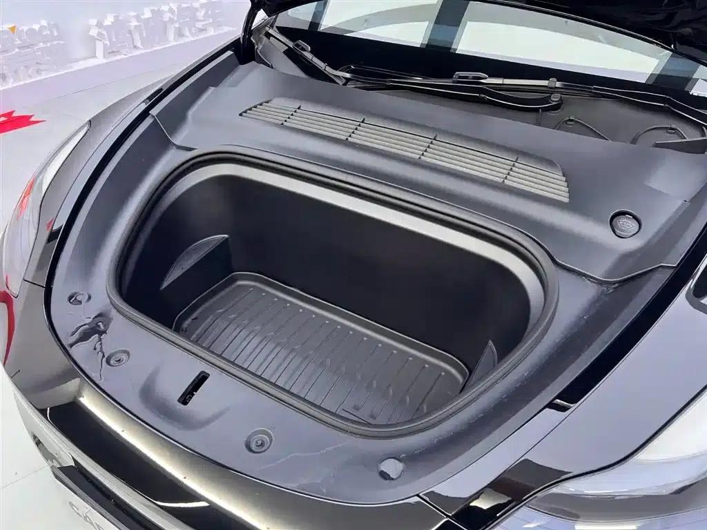 Model Y 2023 Rear-Wheel Drive — миниатюра 23