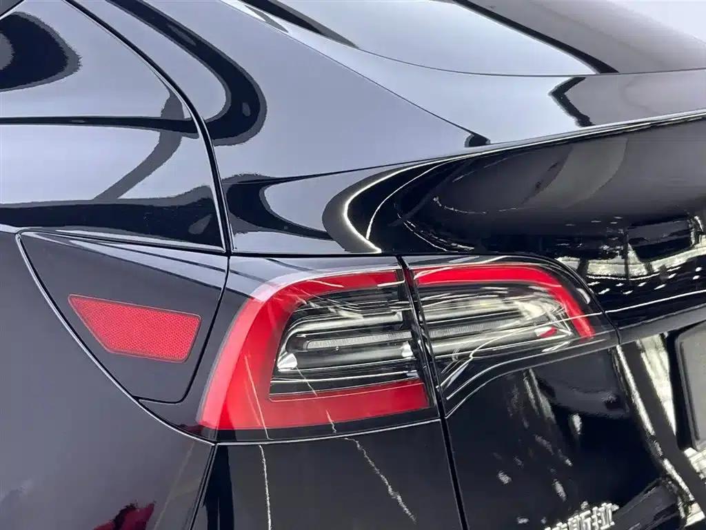 Model Y 2023 Rear-Wheel Drive — миниатюра 10