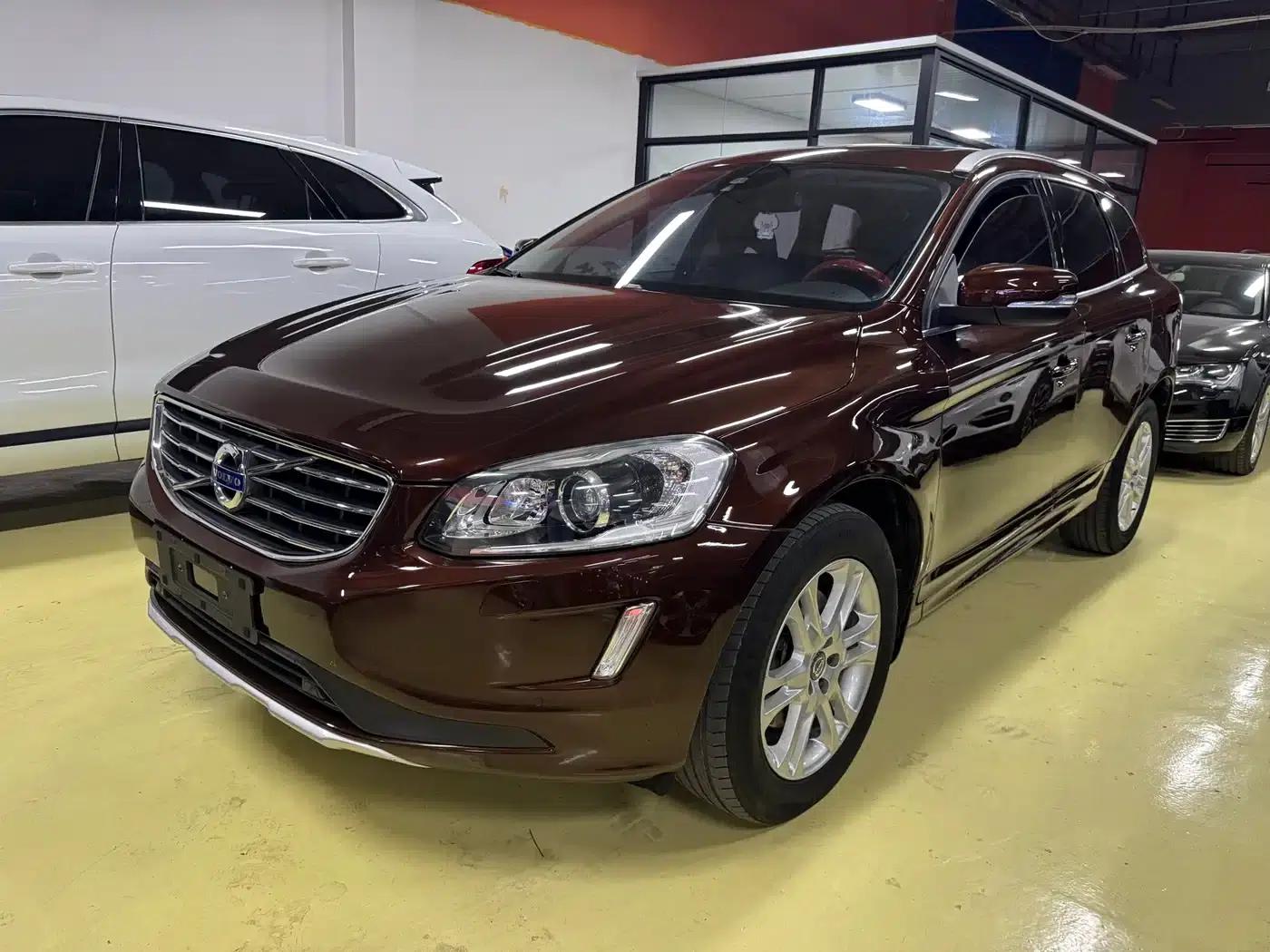 2015 Volvo XC60 T5 Smart Edition — миниатюра 1