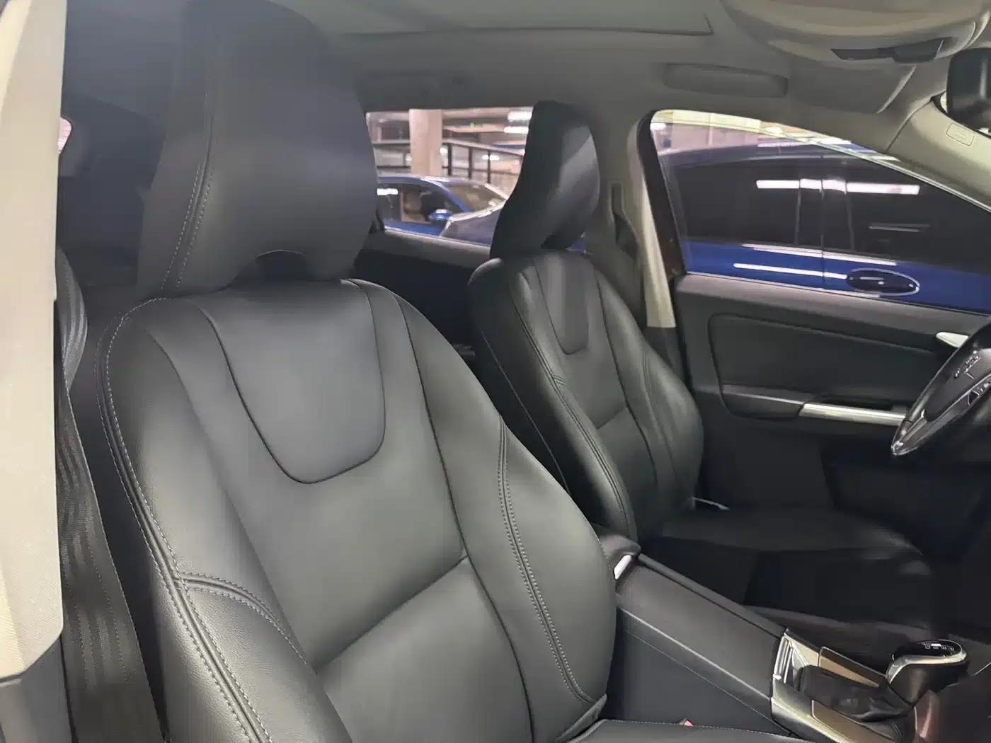 2015 Volvo XC60 T5 Smart Edition — миниатюра 12
