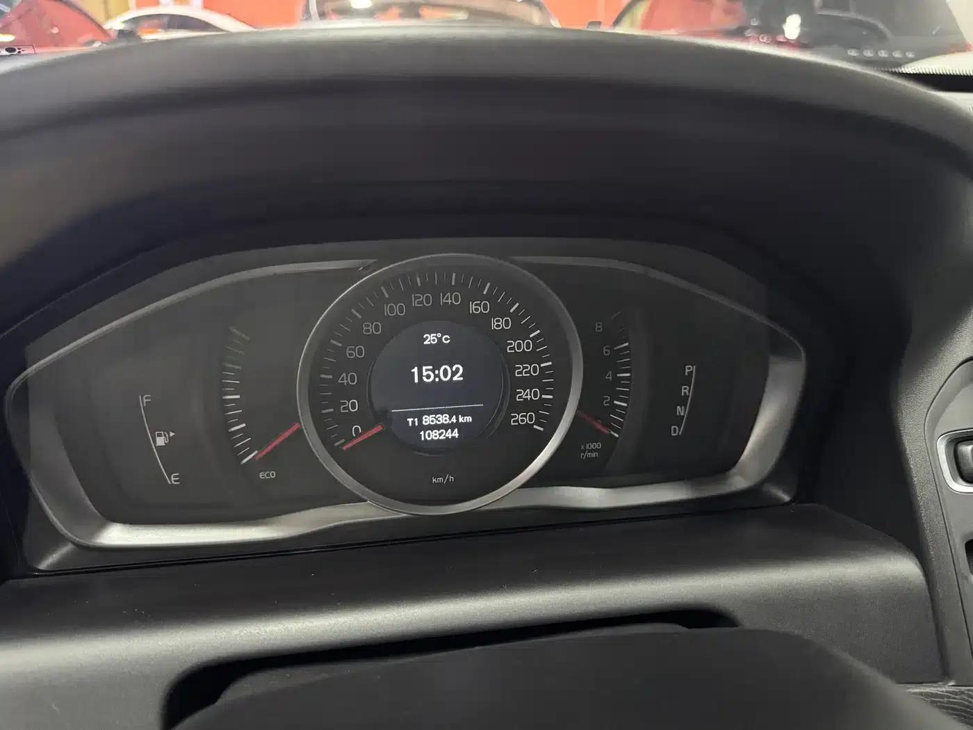 2015 Volvo XC60 T5 Smart Edition — миниатюра 14