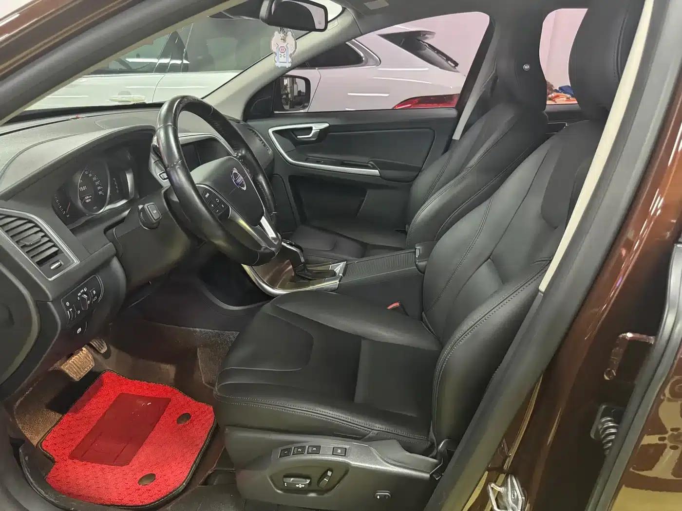 2015 Volvo XC60 T5 Smart Edition — миниатюра 8