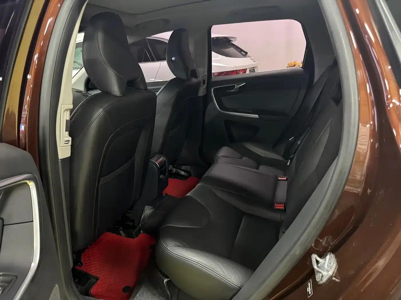 2015 Volvo XC60 T5 Smart Edition — миниатюра 9