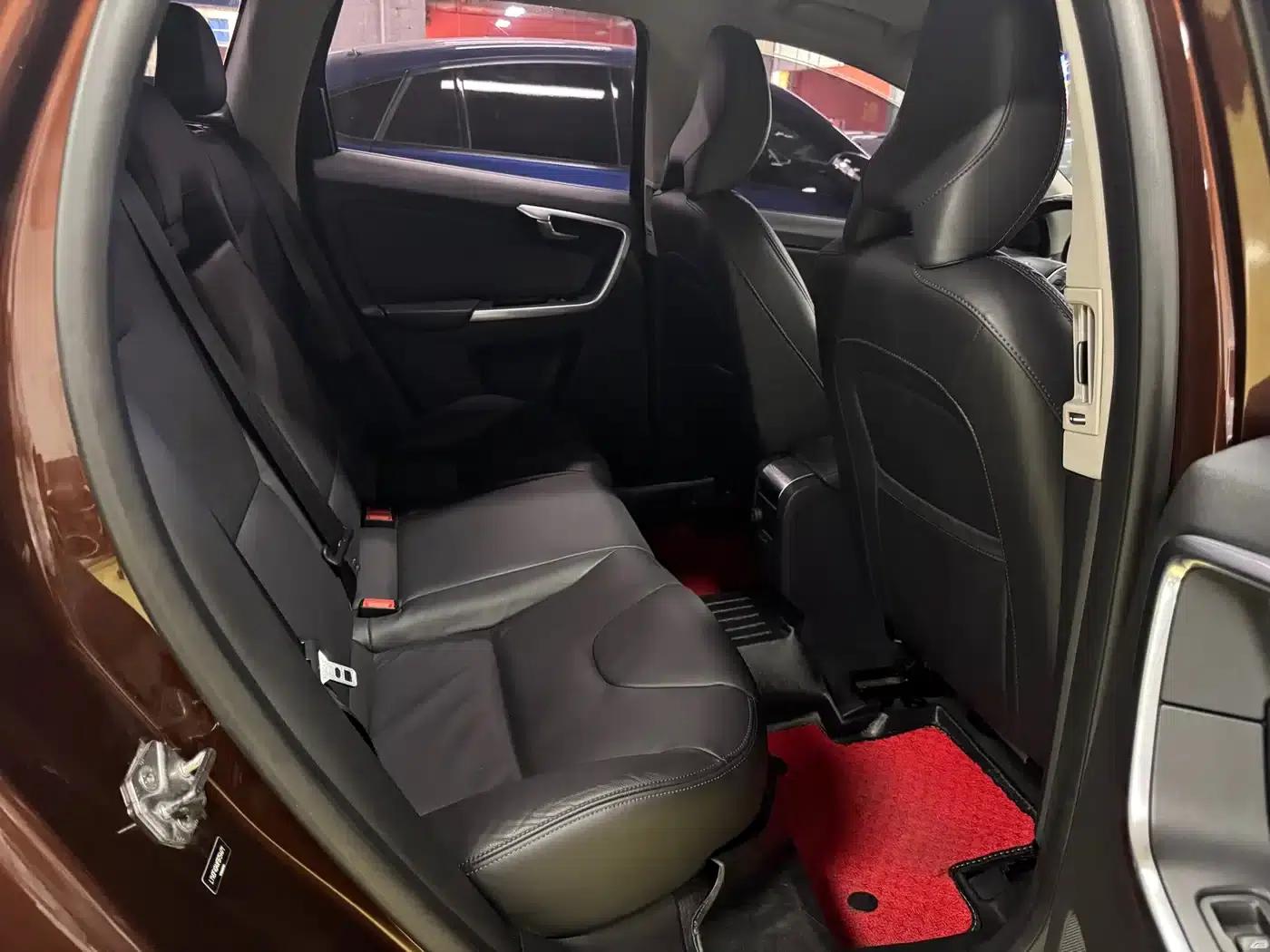 2015 Volvo XC60 T5 Smart Edition — миниатюра 10