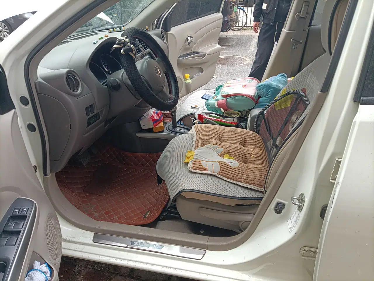 Nissan Sunny 2011 1.5XL CVT Luxury Edition — миниатюра 16