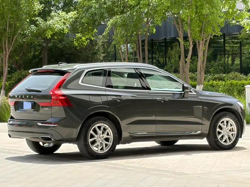 Volvo XC60 2020 T5 4x4 Zhiyi Luxury Edition — миниатюра 3
