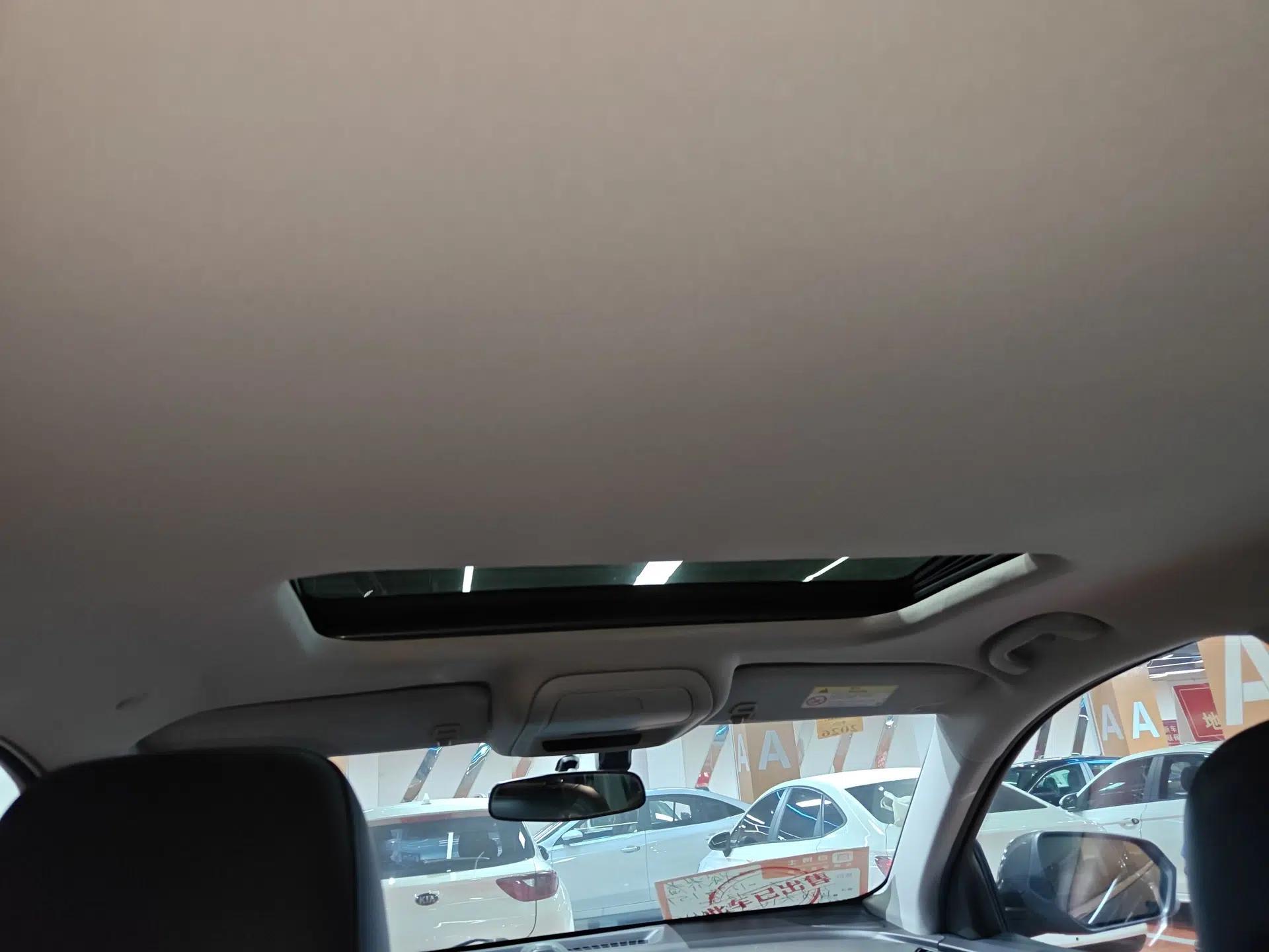 Chevrolet Equinox 2018 535T Automatic Lingjie Edition — миниатюра 9