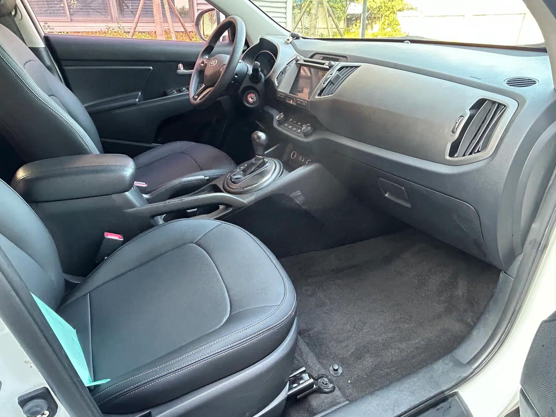 Kia Sportage R 2015 2.0L Automatic Two-Wheel Drive GL — миниатюра 22
