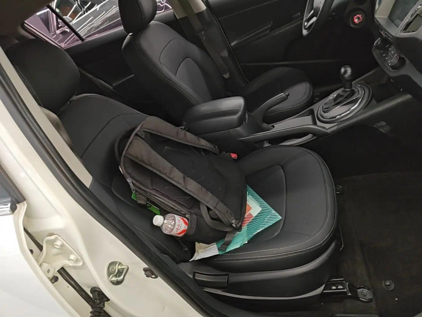 Kia Sportage R 2015 2.0L Automatic Two-Wheel Drive GL — миниатюра 24
