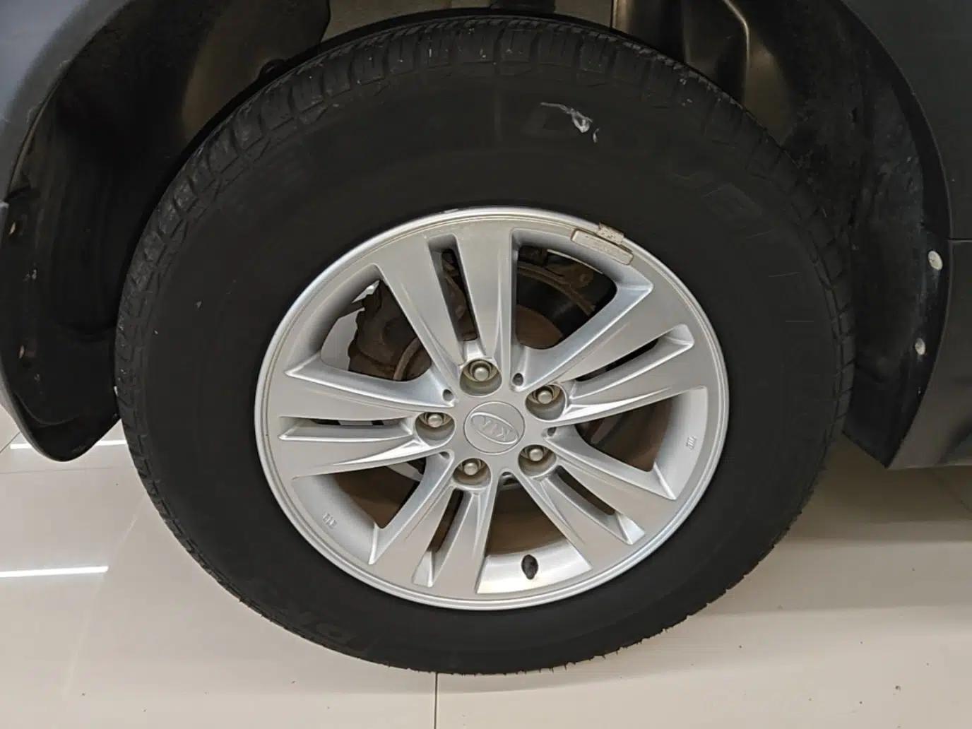 Kia Sportage R 2015 2.0L Automatic Two-Wheel Drive GL — миниатюра 4