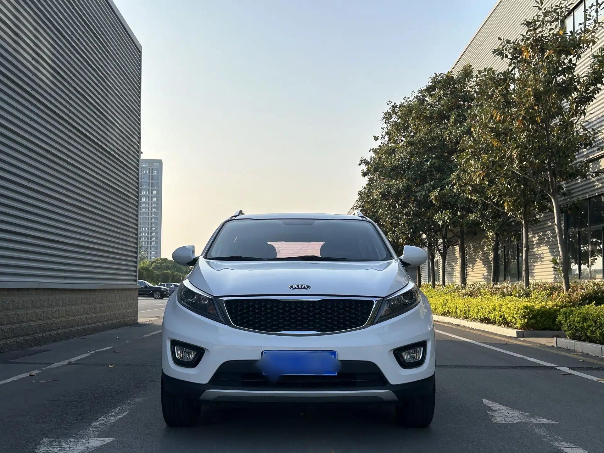 Kia Sportage R 2015 2.0L Automatic Two-Wheel Drive GL — миниатюра 8