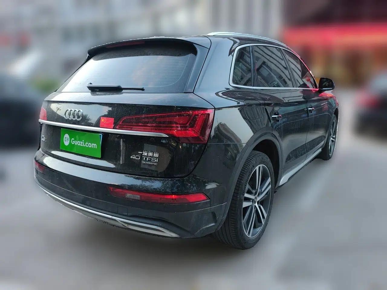 Audi Q5L 2022 40T Fashionable and Elegant Model — миниатюра 6