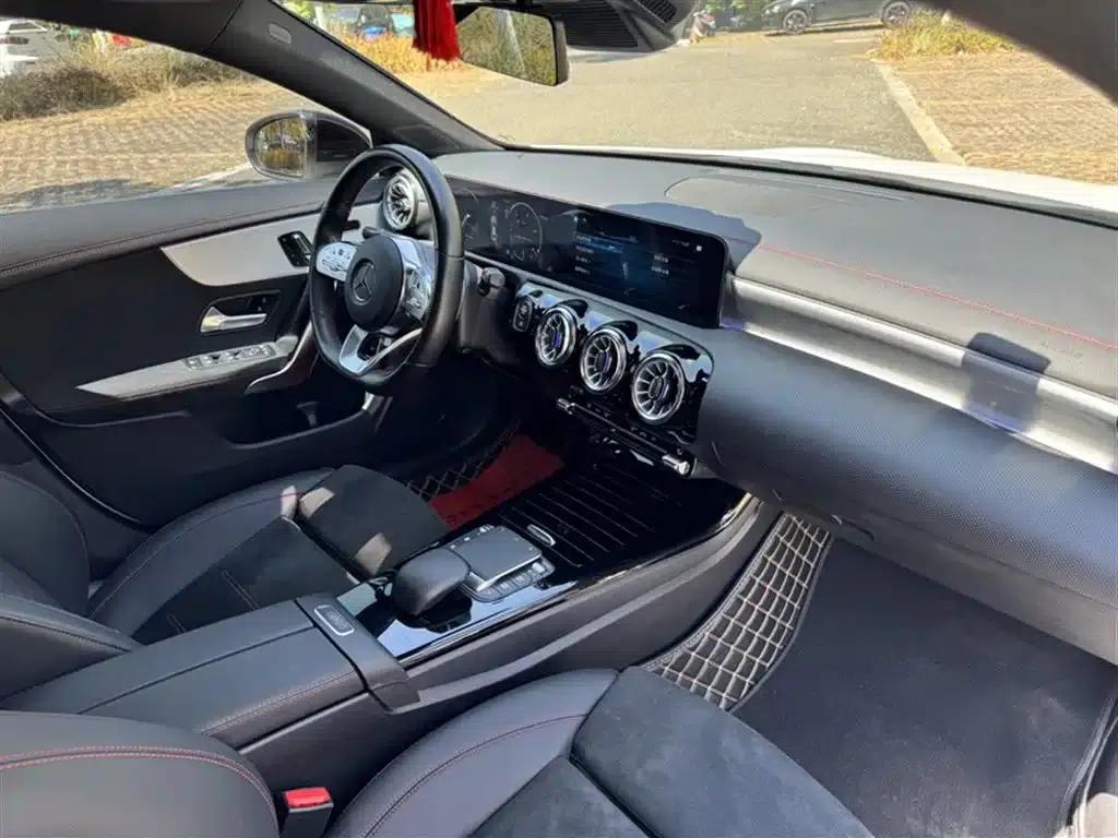 Imported Mercedes-Benz CLA 2023 CLA 200 4MATIC — миниатюра 2