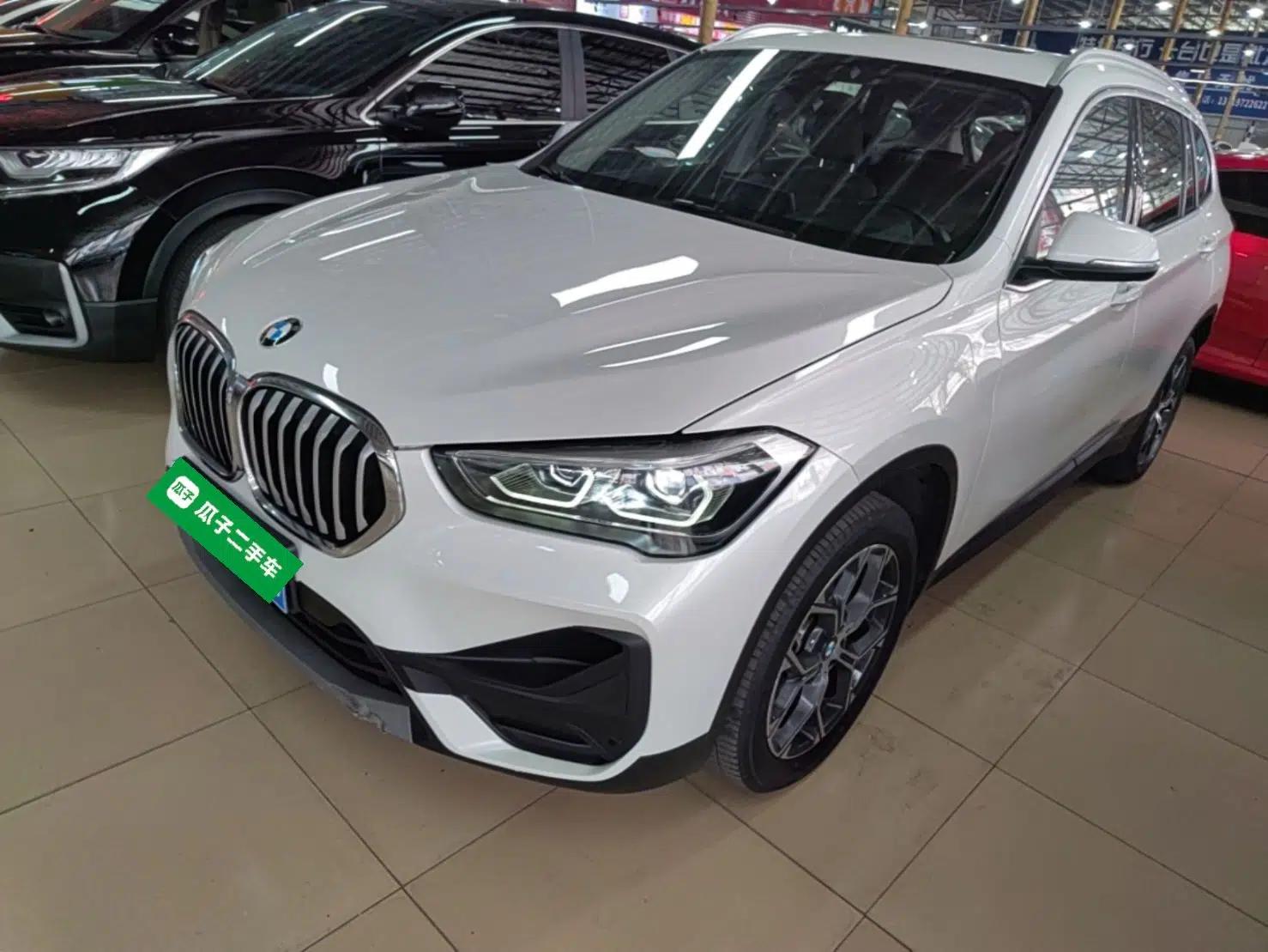 BMW X1 2022 sDrive25Li Leading Model — миниатюра 1