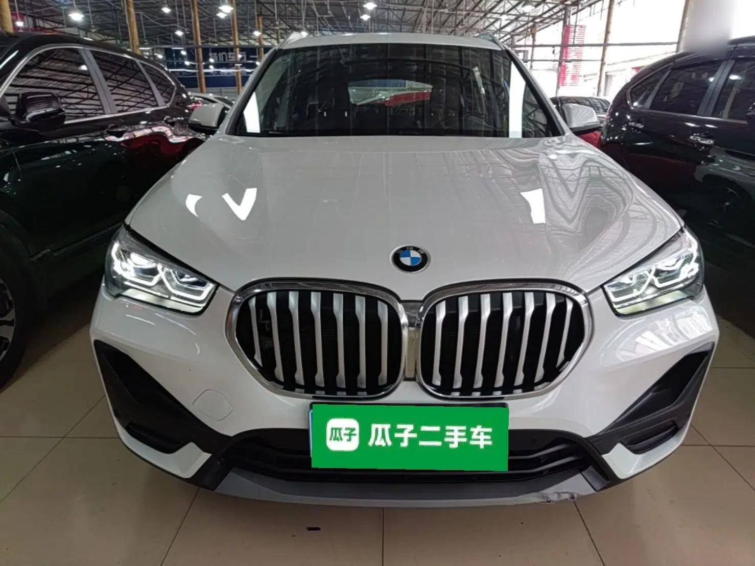 BMW X1 2022 sDrive25Li Leading Model — миниатюра 2