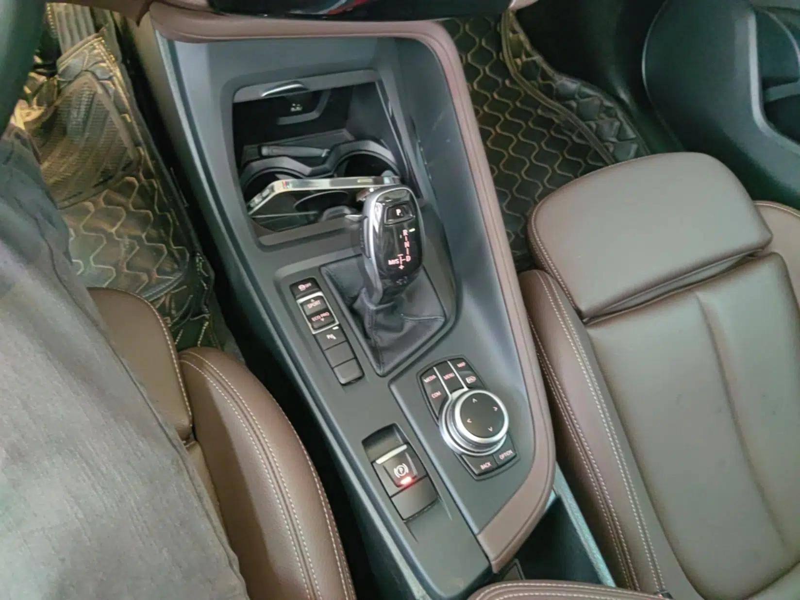 BMW X1 2022 sDrive25Li Leading Model — миниатюра 17