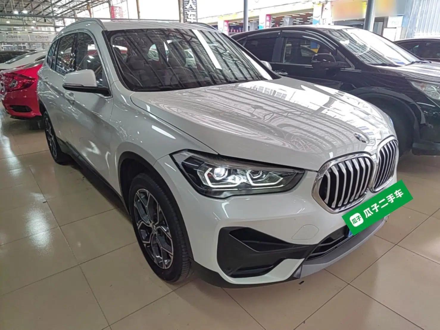 BMW X1 2022 sDrive25Li Leading Model — миниатюра 3
