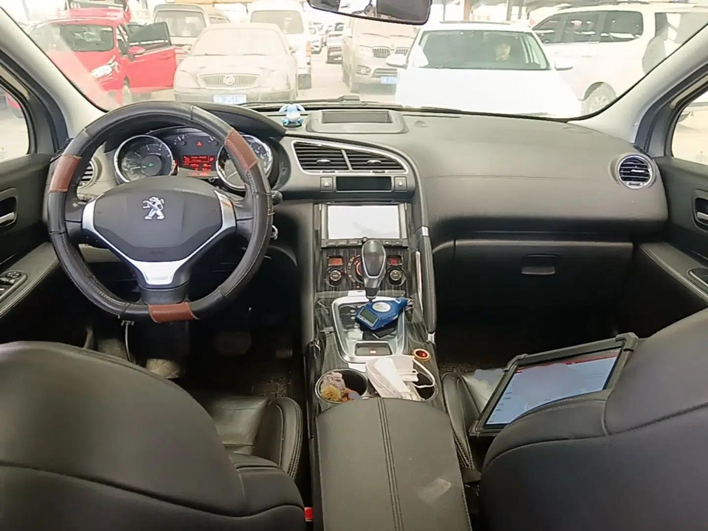Peugeot 3008 2015 2.0L Automatic Trend Edition — миниатюра 13