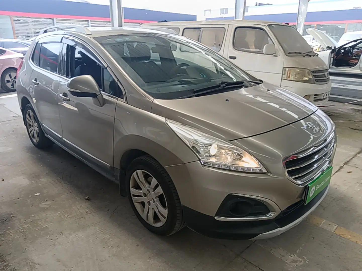Peugeot 3008 2015 2.0L Automatic Trend Edition — миниатюра 3