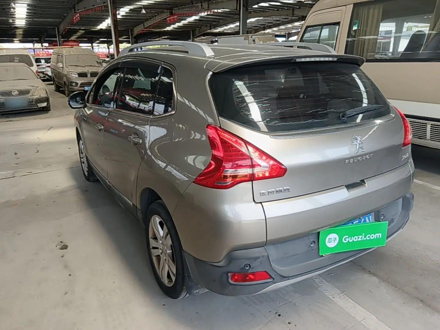 Peugeot 3008 2015 2.0L Automatic Trend Edition — миниатюра 4