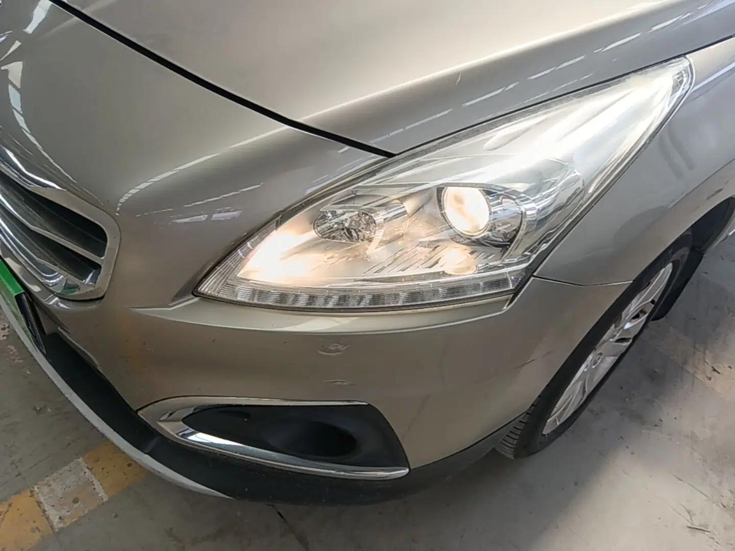 Peugeot 3008 2015 2.0L Automatic Trend Edition — миниатюра 9