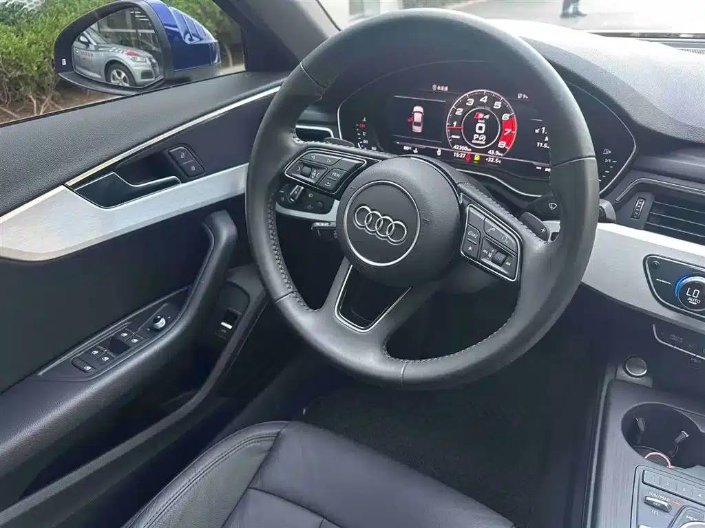 Audi A4L 2018 30th Anniversary Edition 40 TFSI Fashion Model — миниатюра 14