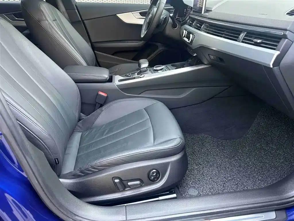 Audi A4L 2018 30th Anniversary Edition 40 TFSI Fashion Model — миниатюра 17
