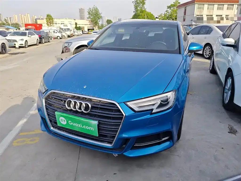 Audi A3 2018 30th Anniversary Edition Sportback 35 TFSI Fashion Model — миниатюра 2