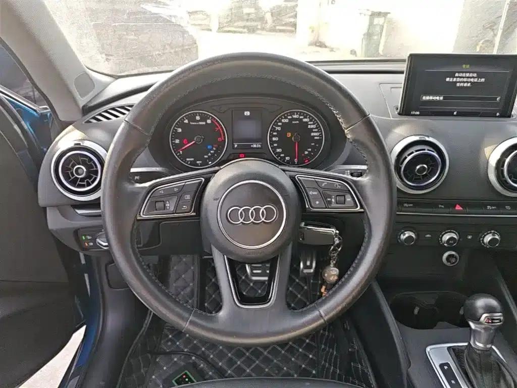 Audi A3 2018 30th Anniversary Edition Sportback 35 TFSI Fashion Model — миниатюра 11